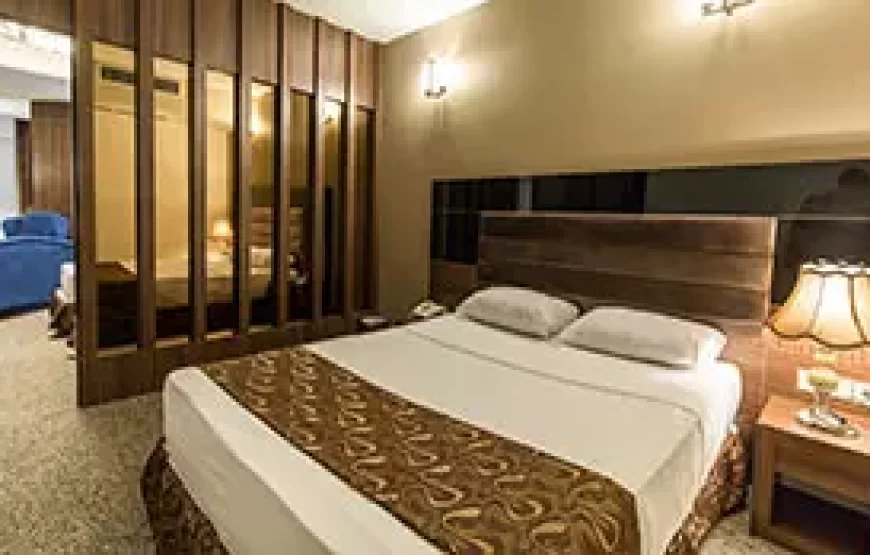 سوئیت یکخوابه چهار نفره رضویA