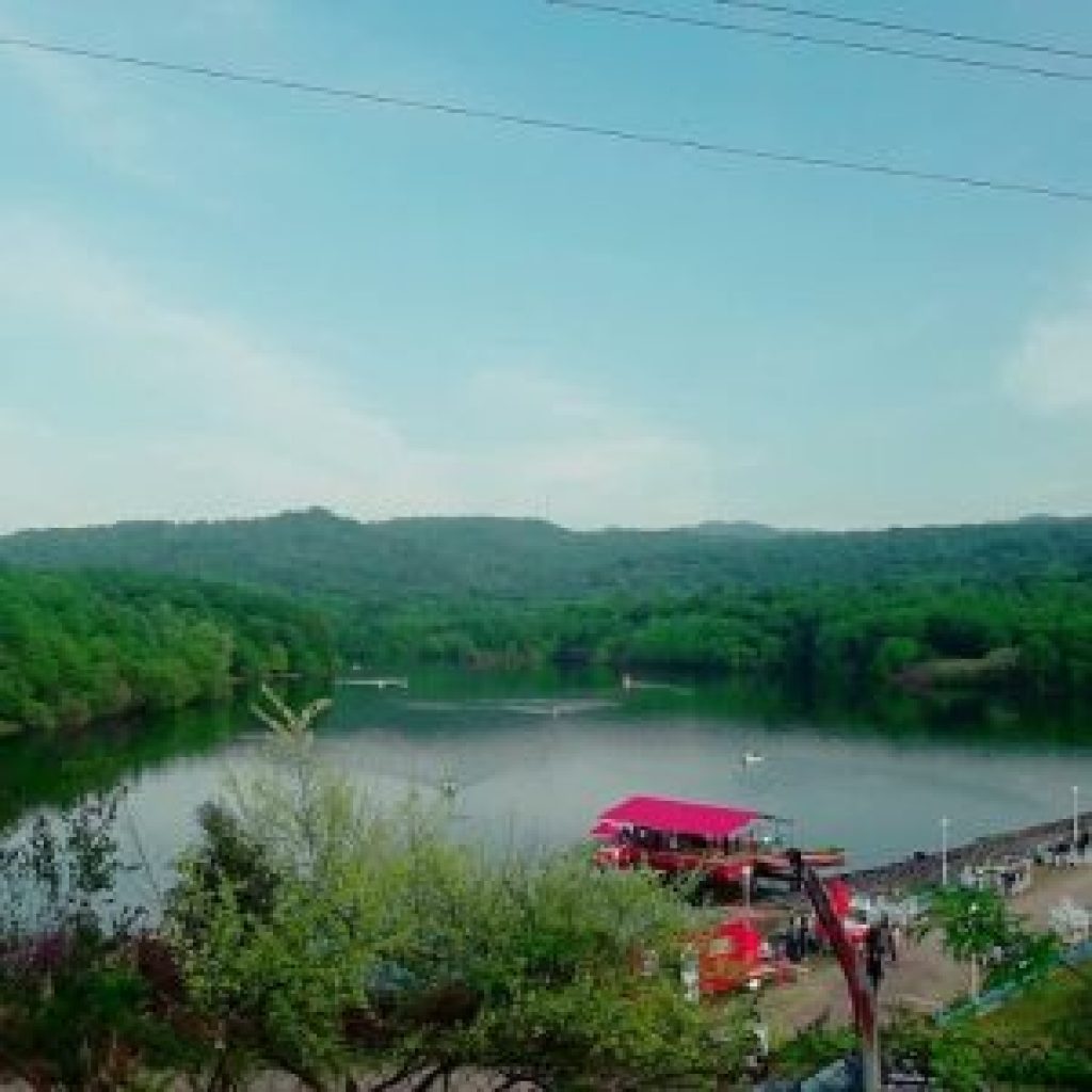 روستای خوش آب و هوا برنجستانک