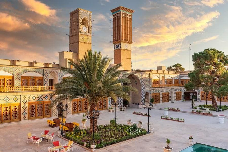 هتل کاروانیکا کرمان